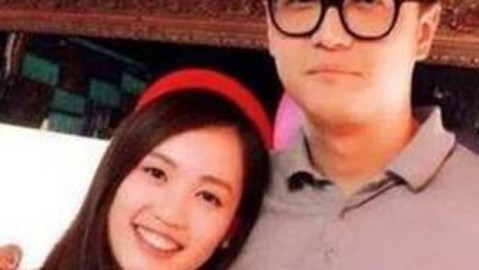 宋喆近况：月薪三千菜场搬货，前妻逆袭年入千万