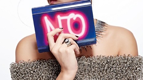 13岁追爱21岁嫁豪门，47岁当外婆却反被全网夸：什么才是真豪门？