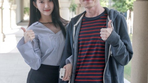 都市光影下的摩登叙事 刘些宁丝袜长靴外景风尚大片