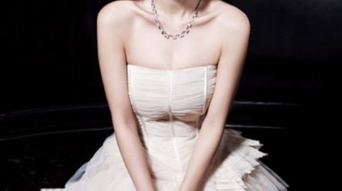 90斤体重≠安全线：杨幂瘦脱相背后的行业真相