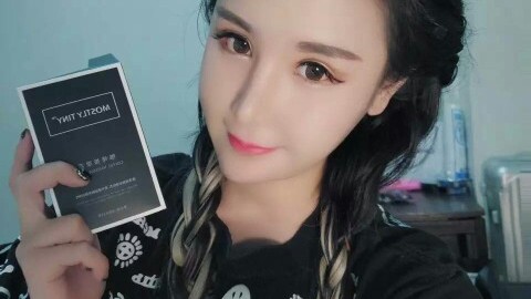 16岁说“活到老整到老”的她，如今连笑都费劲