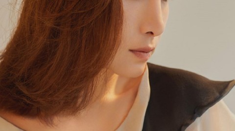 秦海璐冷艳写真展成熟风韵 时尚光影中定格女王气场