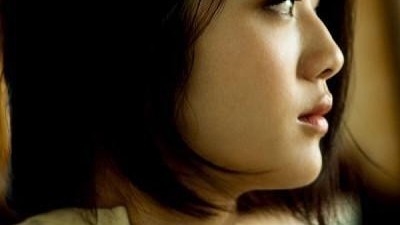 汤唯俏皮生活瞬间：镜头下的灵动少女与生活诗篇