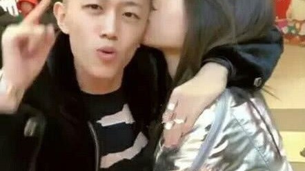 牌牌琦：社会摇鼻祖逆天改命却遭全网封禁，草根网红“暴富神话”为何戛然而止？