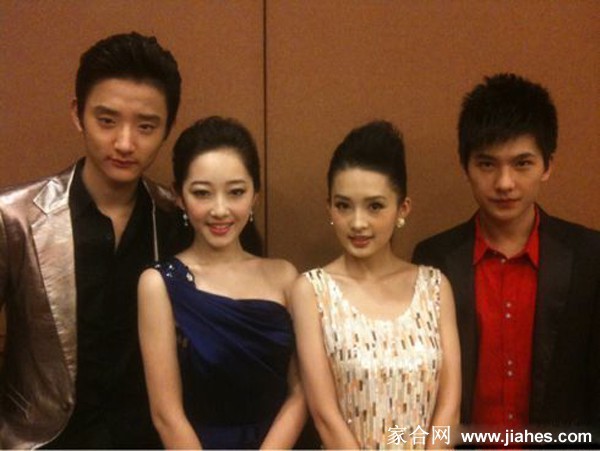 李沁一袭优雅礼服亮相红毯 典雅气质宛如现代闺秀