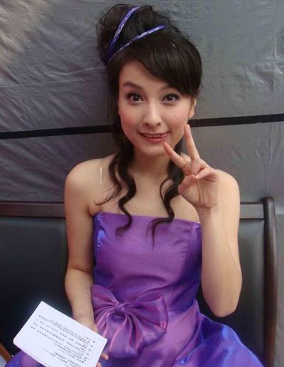 43岁吴昕近况曝光：逃离《快本》后脱胎换骨，小透明活成光