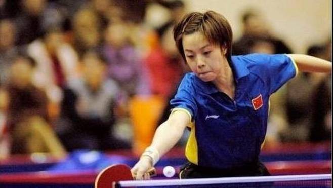 恩爱17年，45岁张怡宁依旧娇艳，65岁富商老公衰老明显，20岁年龄差藏不住了