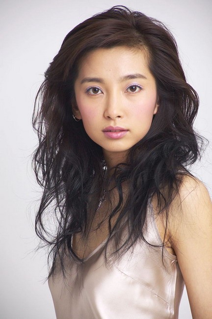 破格人生：55岁半亿富婆仍单身，宣萱的“反焦虑”人生为何无人敢催婚？