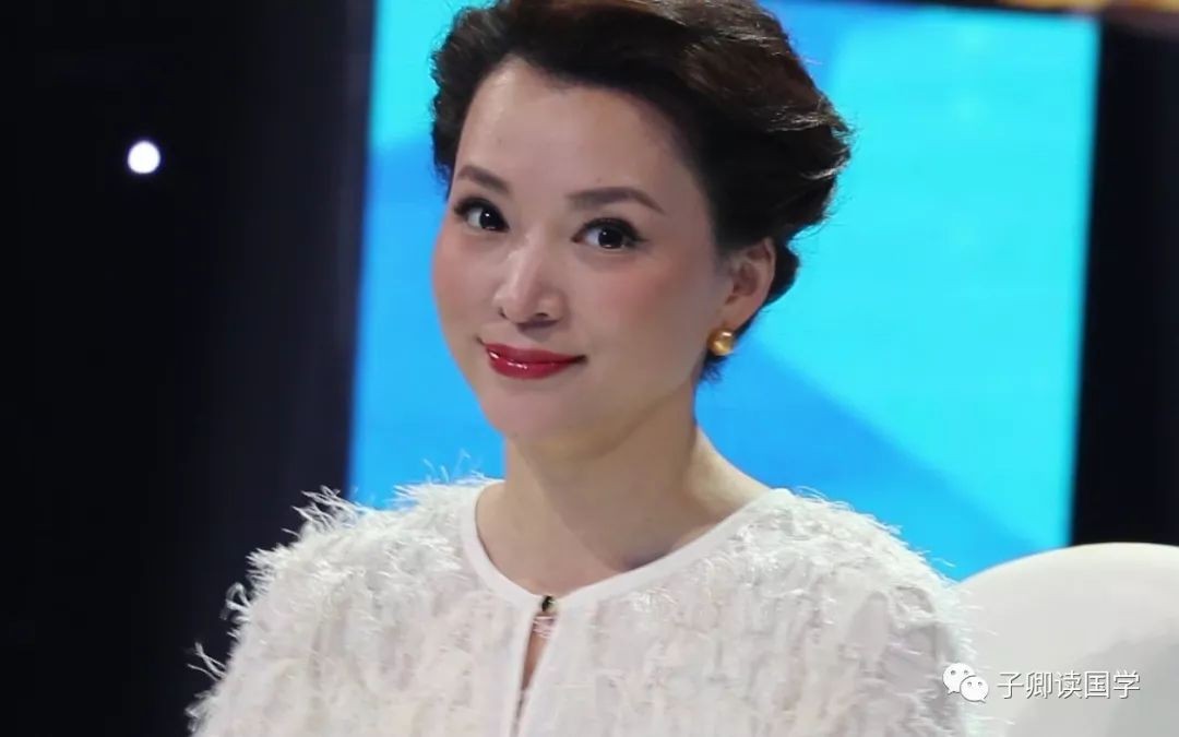 董卿真相曝光：从央视一姐到销声匿迹的幕后秘密