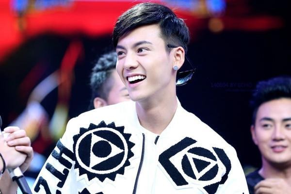 陈伟霆：综艺“疯”到极致，冷脸被指耍大牌，霸总的顶配松弛感从何而来？